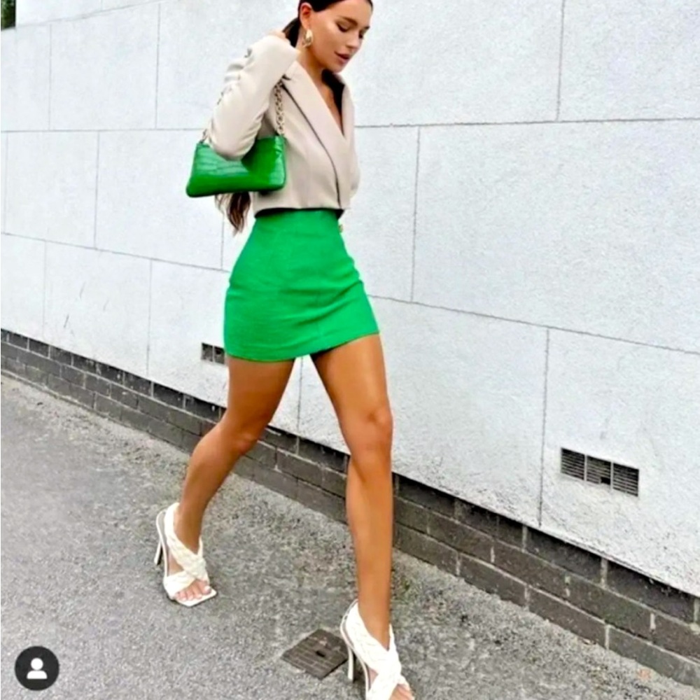 🌼 NWOT Zara Green Boucle Chanel Mini Skirt